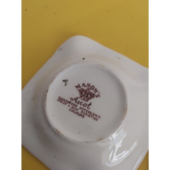 Vintage Mason's Ascot Pattern Ashtrays(set of 2) 3 1/2" x 3 1/2" - Picture 6 of 9